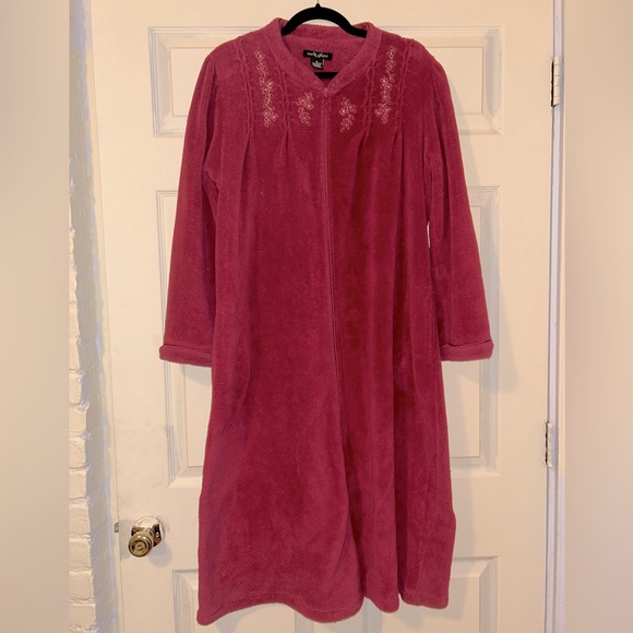 🌺SALE🌺VINTAGE Soft & Cozy House Robe /lounger - Picture 2 of 7